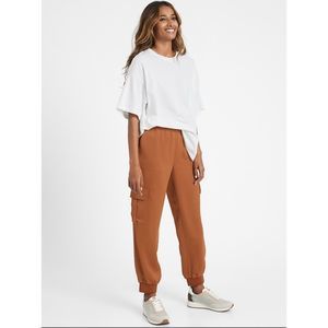 Banana Republic L SATIN CARGO JOGGER